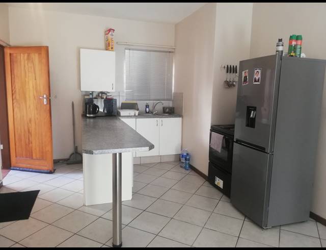 2 BEDROOM FLAT FOR SALE IN SUNNYRIDGE